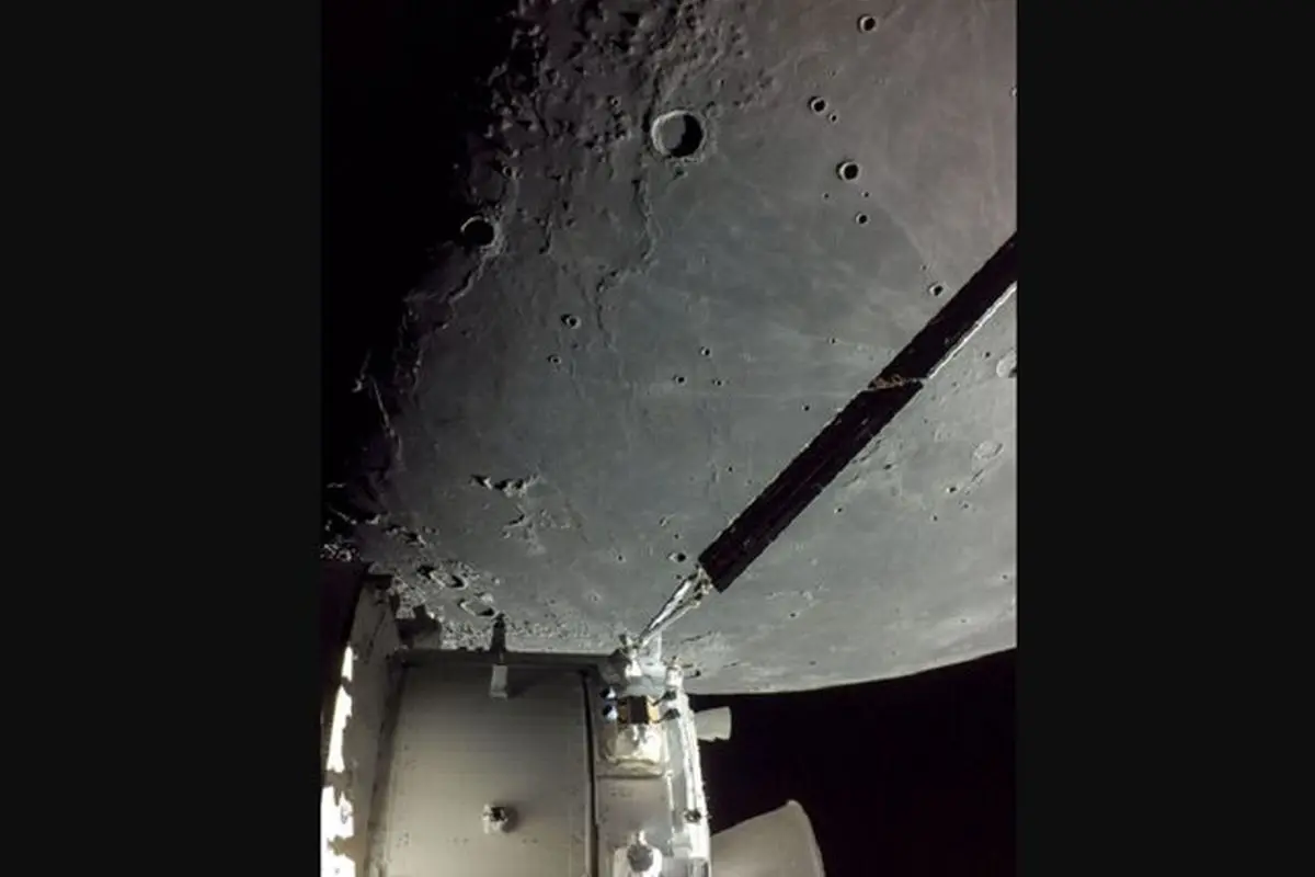 ناسا لحظه دیدنی ملاقات کپسول اوریون با اقیانوس طوفان‌ها در ماه را ثبت کرد