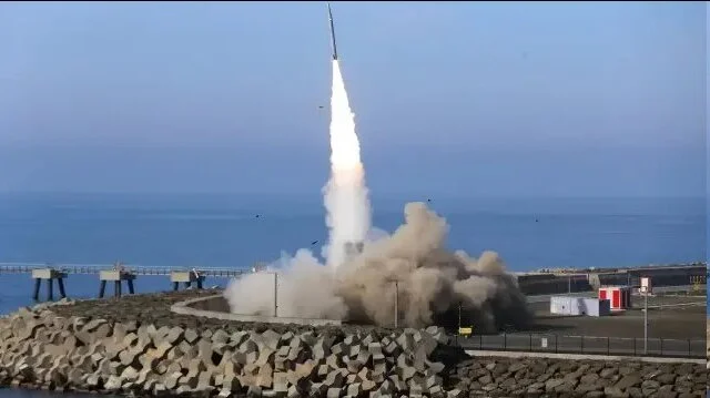 ترکیه با موشک بالستیک «تایفون» قدرت دفاعی‌اش را به نمایش گذاشت!