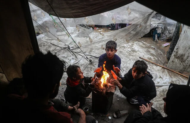 یونیسف هشدار داد: شیوع بیماری‌ها کودکان غزه را تهدید می‌کند!