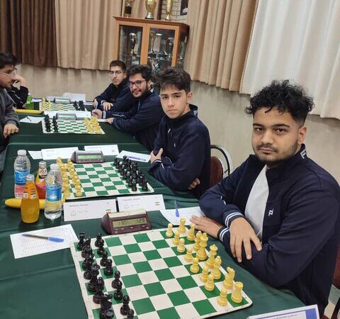 تیم شطرنج سیستان و بلوچستان با قدرت در لیگ دسته یک کشور می‌درخشد!