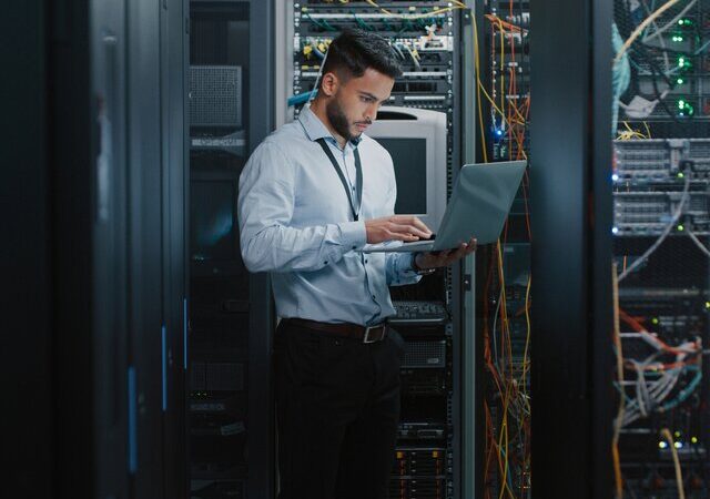 ۵ سؤال کلیدی که سرنوشت خرید سرور اچ پی سازمان شما را رقم می‌زند!