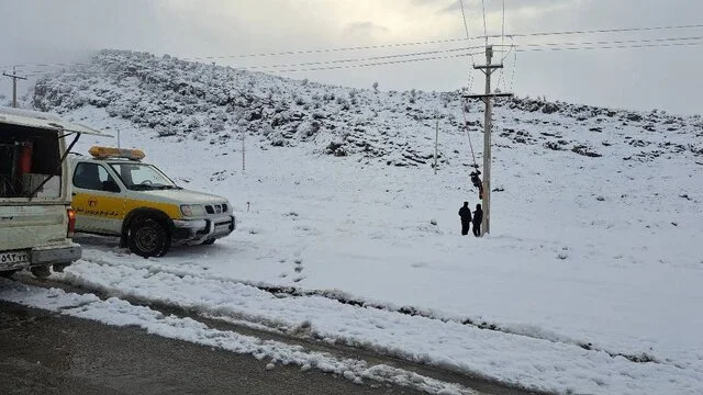 برف‌روبی ۹۰ هزار کیلومتر جاده و نجات ۴۰۰۰ نفر در سیل برف آذرماه؛ گزارش کامل امدادرسانی‌ها