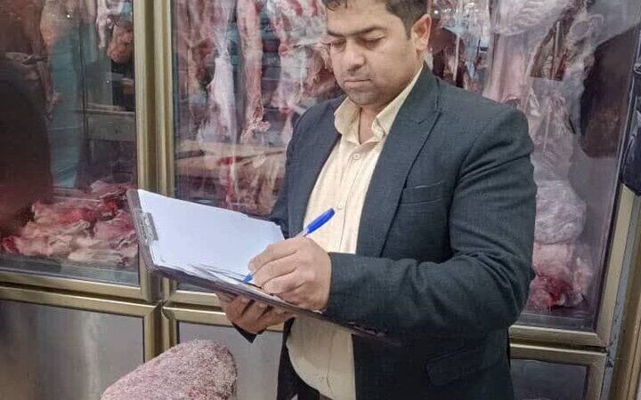 بازار ورامین در آستانه شب یلدا زیر ذره‌بین؛ کشف گوشت و اقلام فاسد شوکه‌کننده!