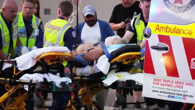 شناسایی عاملان تیراندازی هولناک در جشن یهودیان سیدنی؛ ۱۲ کشته و ۶۰ زخمی در حادثه‌ای بی‌سابقه