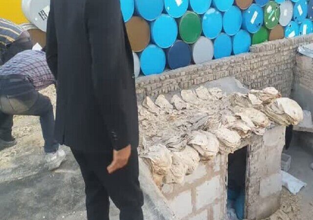 کشف ۱۳ هزار قرص نان خشک‌شده در تویسرکان؛ پشت پرده عرضه غیرقانونی نان چیست؟