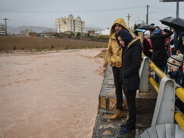آتش‌نشانی شیراز در حالت آماده‌باش کامل؛ هشدار جدی به شهروندان برای پرهیز از ارتفاعات و کنار رودخانه‌ها