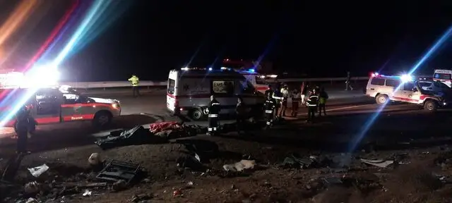 واژگونی دلخراش اتوبوس در محور نطنز؛ ۱۳ کشته و ۹ مصدوم زیر نگاه نگران استاندار اصفهان