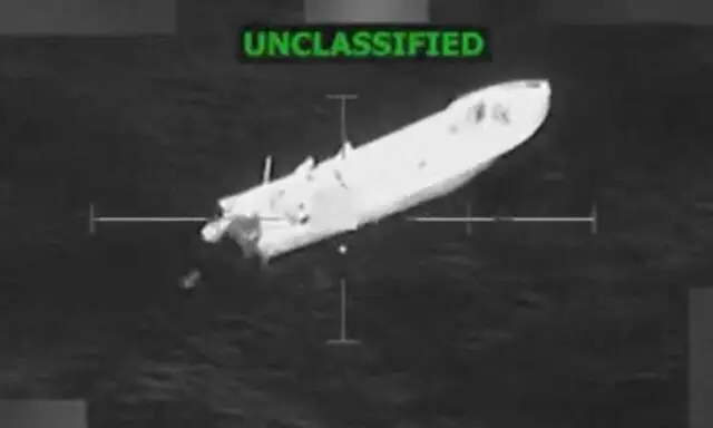 حمله مرموز ارتش آمریکا به ۳ قایق در اقیانوس آرام؛ ۸ کشته برجای گذاشت!