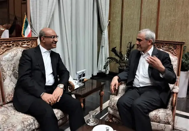 کرمانشاه به دنبال جذب سرمایه‌گذاری خارجی و شتاب در پروژه‌های نهضت ملی مسکن؛ وزیر اقتصاد وارد میدان شد!