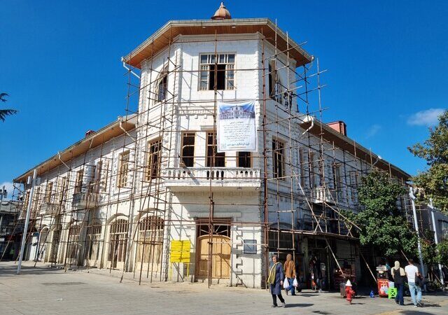 فرماندار رشت از رونق اقتصادی با حمایت ویژه از سرمایه‌گذاران گردشگری خبر داد