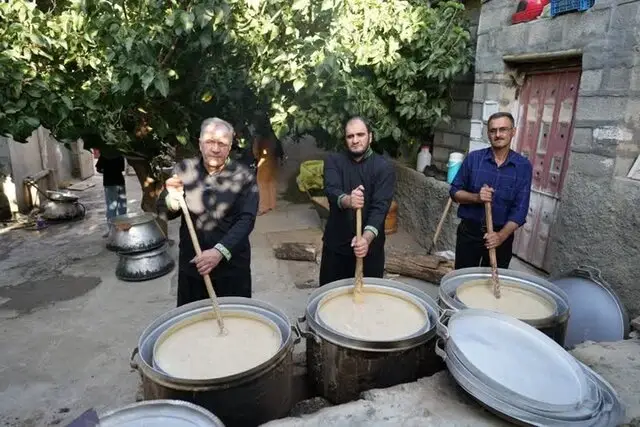 ثبت شگفت‌انگیز رویداد سنتی «هلیسه‌پزان» صحنه در فهرست گردشگری ملی!