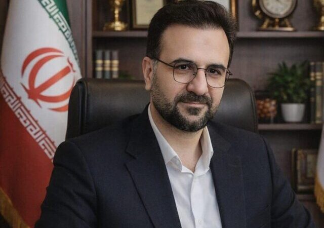 مدیر فرهنگی ماکو: پایان مدارس کانکسی نزدیک است؛ پروژه‌های آموزشی نوین در حال اوج‌گیری!