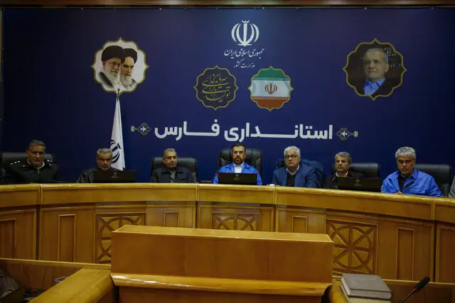 استاندار فارس هشدار داد: مدیریت بحران یعنی حفظ آرامش و خدمات‌رسانی در شرایط سخت!