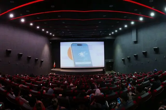 اکران ویژه نوزدهمین جشنواره سینما حقیقت در قلب قم؛ ۲۳ مستند برتر در پردیس بازار شهر