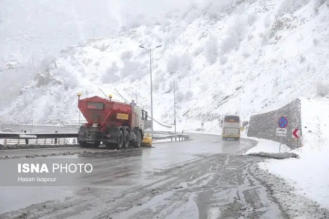 بارش برف و مه‌گرفتگی شدید در محور بروجرد–اراک؛ مسیر ایمن باقی ماند!