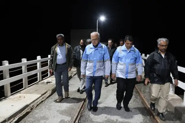 استاندار هرمزگان در بازدید اضطراری سد استقلال میناب: آمادگی کامل دستگاه‌ها برای مدیریت بحران آب