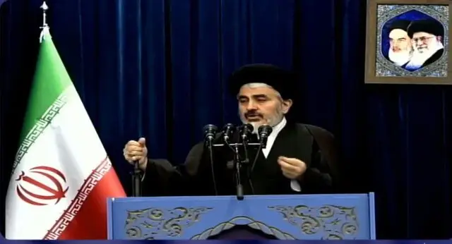 امام جمعه ارومیه هشدار داد: فراموشی حماسه ۹ دی، خیانت به تاریخ ملت است!