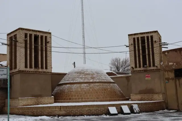 بارش بی‌سابقه برف در رفسنجان؛ نصف بارندگی سالانه در یک روز بدون خسارت!