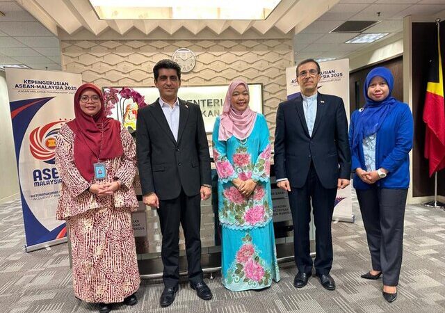 رایزن علمی ایران در کوالالامپور: ۵۷۰ دانشجوی ایرانی در مالزی مشغول تحصیل هستند!