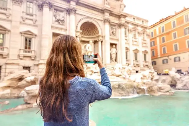 رم بالاخره ورود به فواره تروی را پولی کرد؛ گردشگران باید ۲ یورو بپردازند!