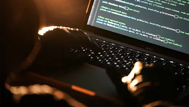 رسانه آلمانی فاش کرد: غرب در حال اجرای جنگ سایبری پنهان علیه ایران و روسیه است!