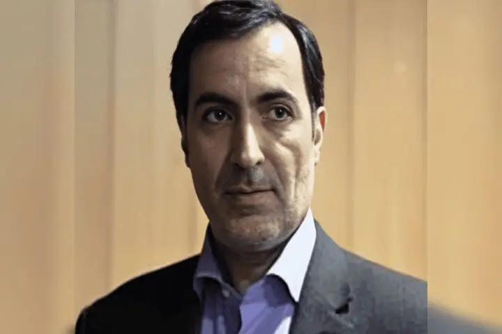 رئیس جدید بنیاد شهید کیست؟ نگاهی به سوابق درخشان پزشکی و ایثارگری سید احمد موسوی