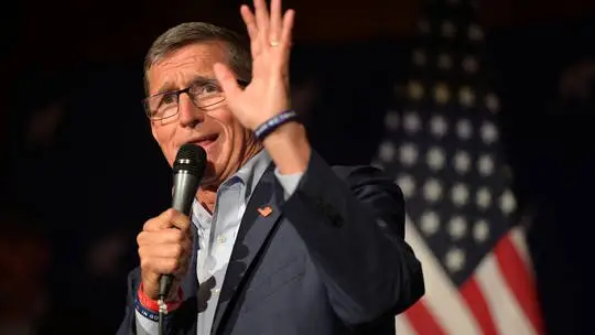 مشاور سابق امنیت ملی آمریکا: سیا و MI6 علیه ترامپ توطئه می‌کنند؟