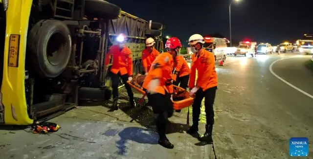 تصادف وحشتناک زنجیره‌ای در گرگان–علی‌آباد؛ ۱۰ مصدوم در لحظه‌های نفس‌گیر!