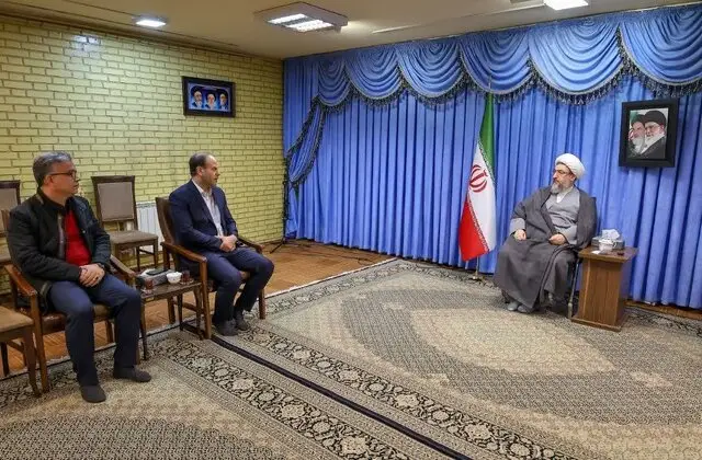 امام جمعه تبریز: مالیات عادلانه، کلید آرامش و عدالت در نظام اسلامی