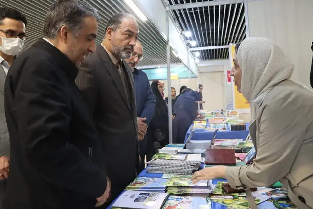 نمایشگاه کتاب کرمان پس از ۶ سال وقفه، با استقبال بی‌نظیر مردم به صحنه بازگشت!