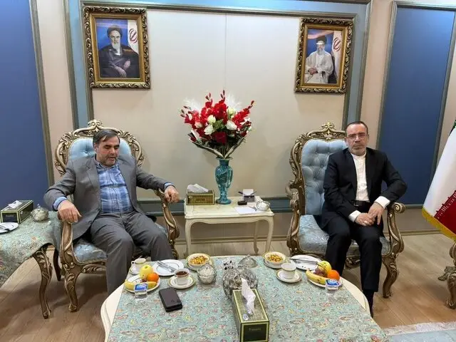 نشستی مهم در کرمانشاه برای شکستن موانع تجاری با اقلیم کردستان عراق؛ تعریض پل مرزی پرویزخان در دستور کار!