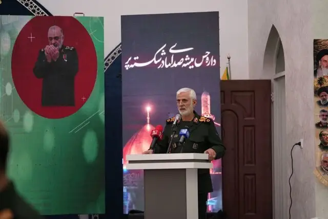 مسئول سپاه: چگونه شهید سلیمانی پایه‌گذار هسته‌های مقاومت جهانی شد؟