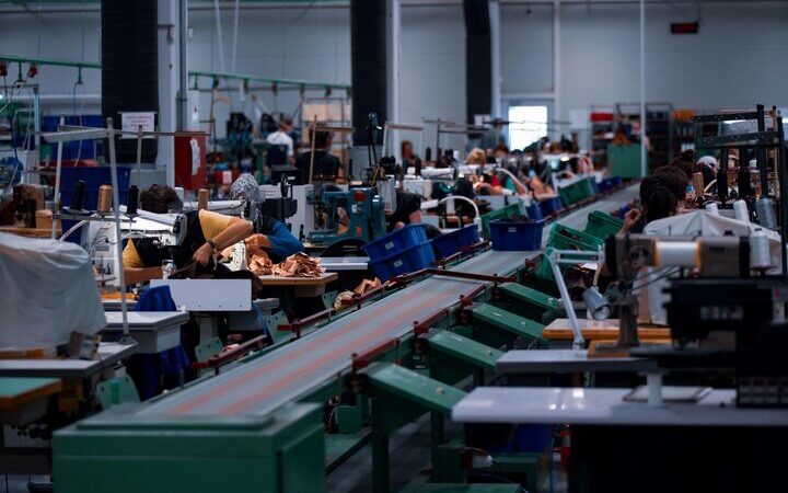 چرا ۱۱۶ هزار فرصت شغلی در صنعت پوشاک ترکیه ناگهان ناپدید شد؟