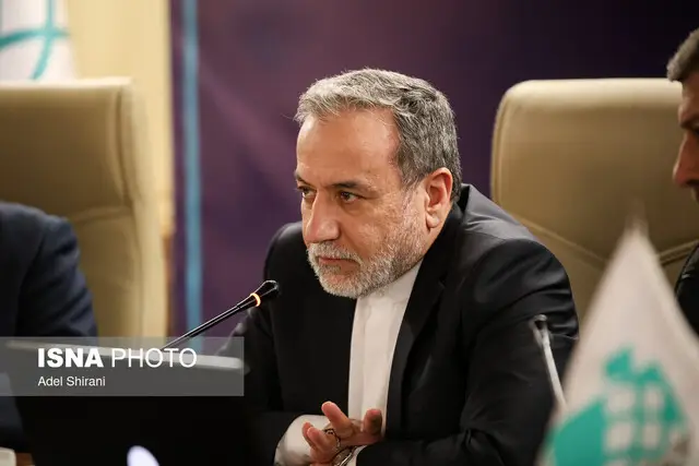 چرا یک جمله کوتاه عراقچی در شبکه‌های اجتماعی جنجال به پا کرد؟