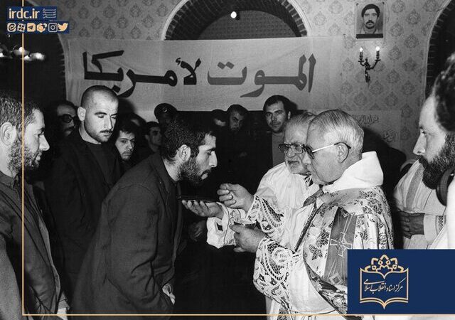 جشن کریسمس اسرای مسیحی عراقی در ایران؛ روایت فراموش‌شده‌ای که قلب‌ها را لرزاند!