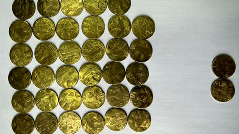 کشف ۳۷ سکه درخشان ساسانی در اسدآباد، پلیس و میراث‌فرهنگی در تعقیب گنج تاریخی!