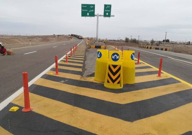 سیستان و بلوچستان به استقبال ایمنی بیشتر؛ نصب هزاران کیلومتر خط کشی و روشنایی در جاده‌ها