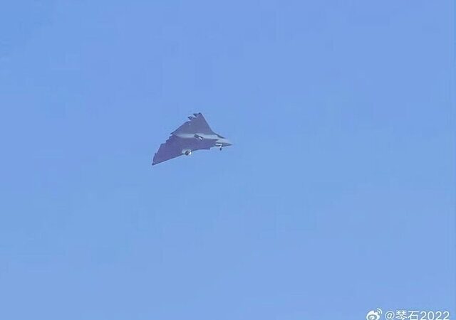 پرواز آزمایشی جنگنده نسل ششمی چین؛ گام بلند پکن برای تسلط هوایی آینده!