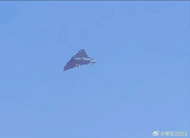 پرواز آزمایشی جنگنده نسل ششمی چین؛ گام بلند پکن برای تسلط هوایی آینده!