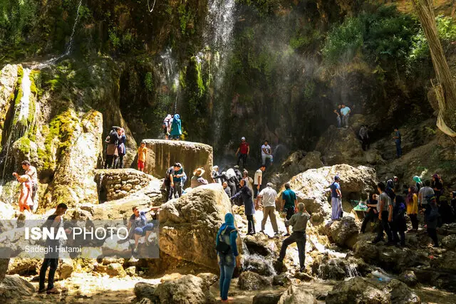 اخلمد؛ جاذبه تاریخی و طبیعی که گردشگران خلیج‌فارس را مجذوب کرد اما با چالش اقامت روبروست!