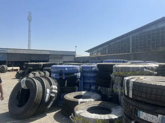 کشف حیرت‌انگیز بیش از ۲۰۰۰ حلقه لاستیک قاچاق در قلب سیستان و بلوچستان!