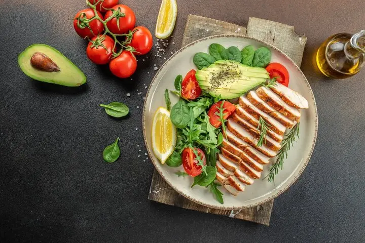 کشفی جدید درباره کنترل ولع خوردن زنان مبتلا به لیپیدما با کاهش کربوهیدرات!