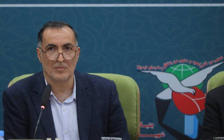 بصیرت جامعه میراث فداکاری‌  شهدا است