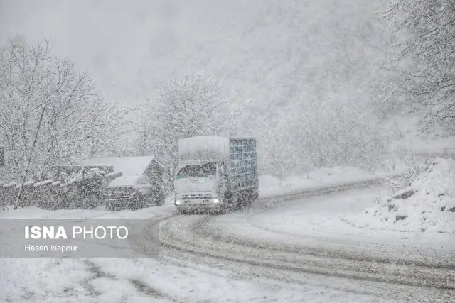 لغزندگی جاده‌ها و خطر بهمن در ارتفاعات کردستان را جدی بگیرید