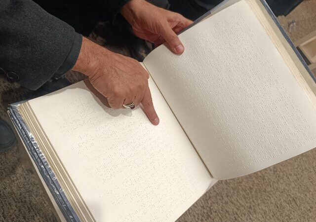 گزارش ایسنا از جشنواره «زندگی با قرآن» ویژه معلولان /قرآن را نه با چشم، که با یقین خواندند