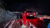 رهایی ۱۴۰ نفر گرفتار در برف و کولاک محور کوهسرخ