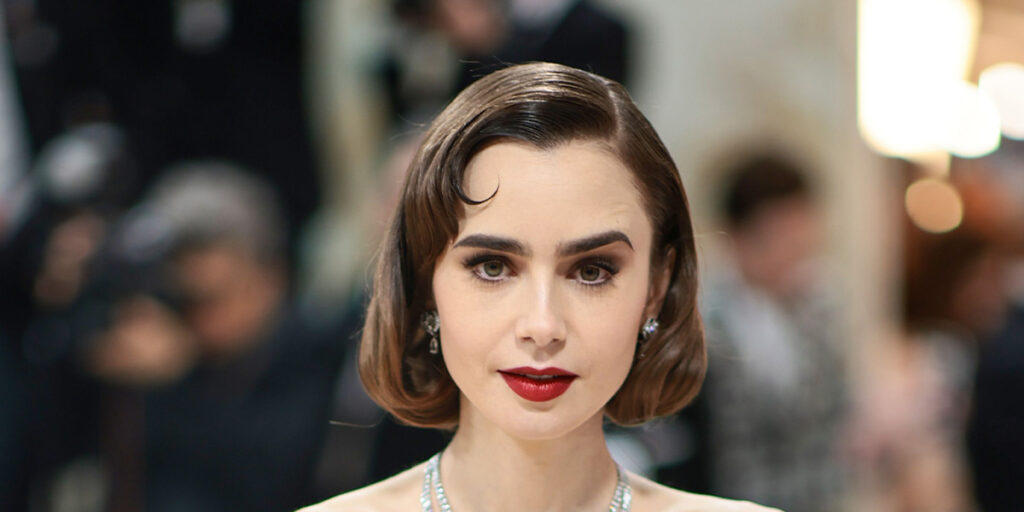 لیلی کالینز با فوتوشات جدید برای کارتیه ثابت کرد؛ هنوز فرشته بی‌رقیب هالیوود است!