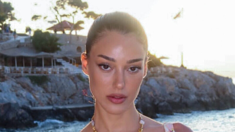 دیلان دنیز با لباس عروس روی فرش قرمز جشنواره دریای سرخ غوغا به پا کرد!