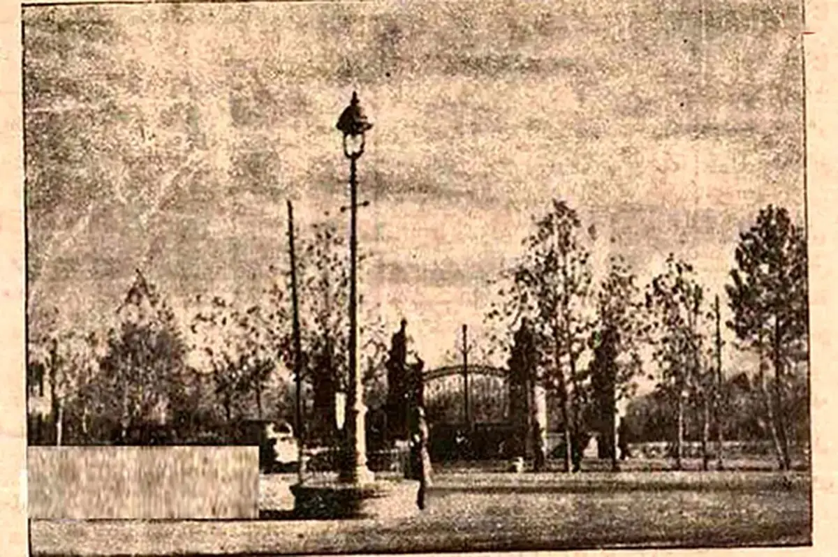 ۹۰ سال پیش در چهارراه ولیعصر؛ تصویری که تهران را متفاوت نشان می‌دهد!