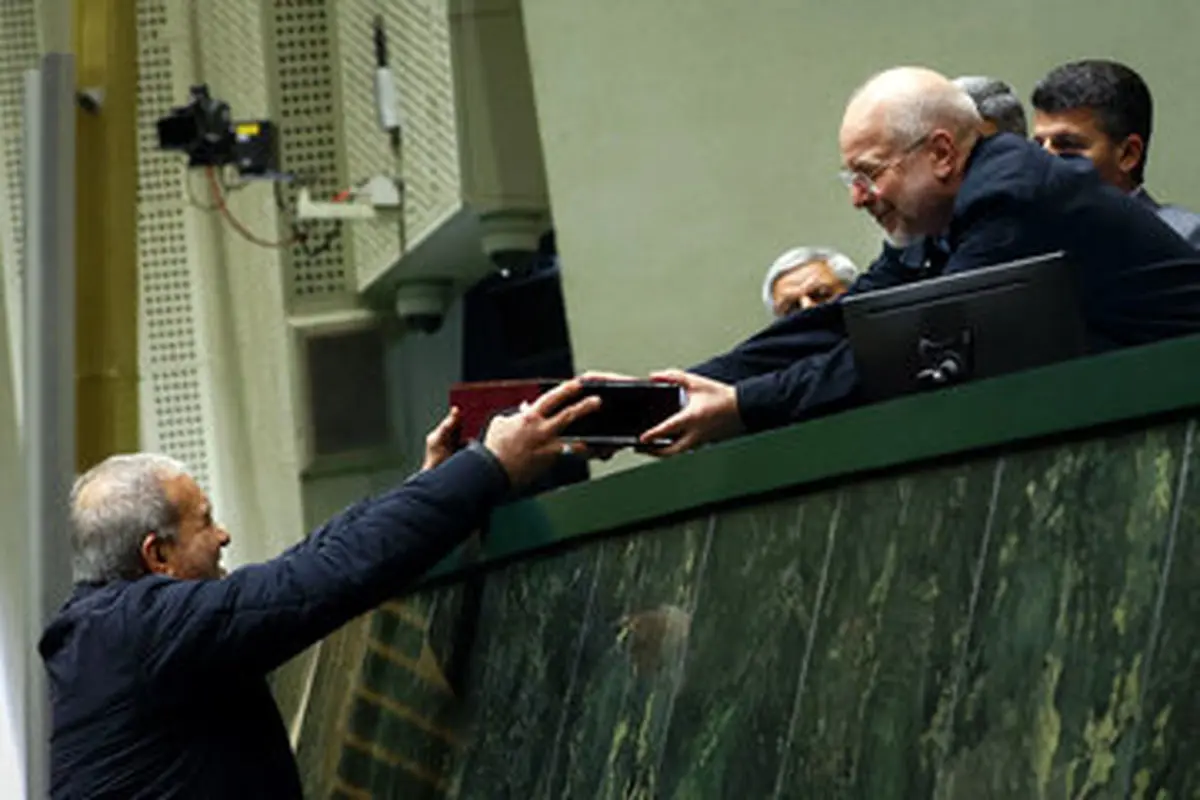 پزشکیان از انتقاد تا اقدام؛ بودجه ۱۴۰۵ نهادهای پرحاشیه زیر ذره‌بین - وب‌گردی